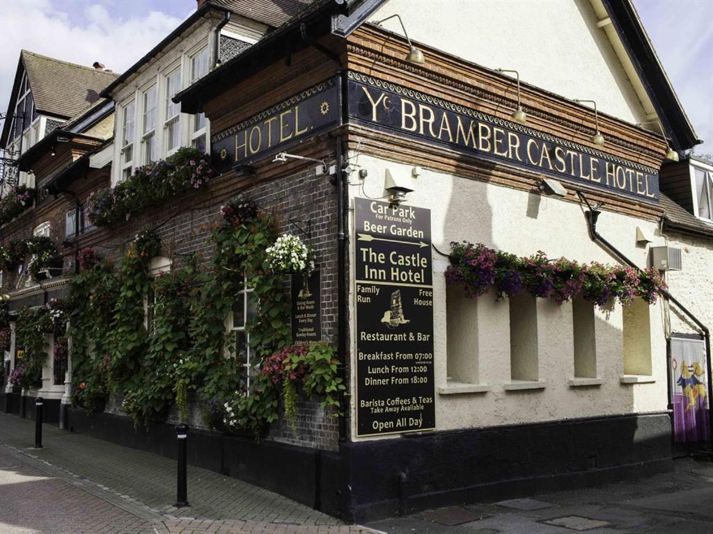 The Castle Inn Hotel Steyning Exterior photo
